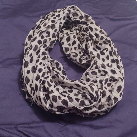 Infinity scarf - Picture 2 of 2